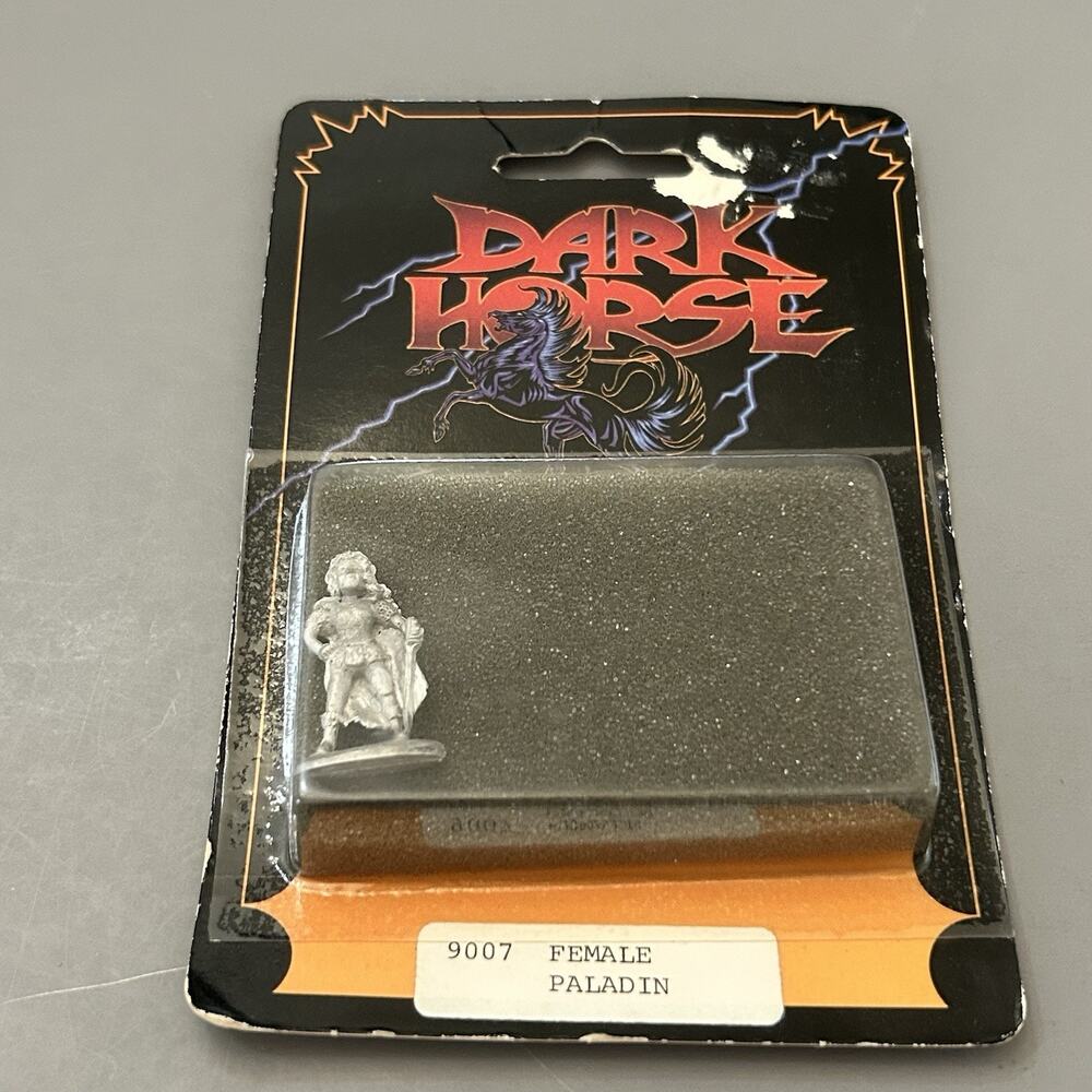 Dark Horse Teenage Mutant Ninja Turtles Pewter Miniatures Female Paladin Figure